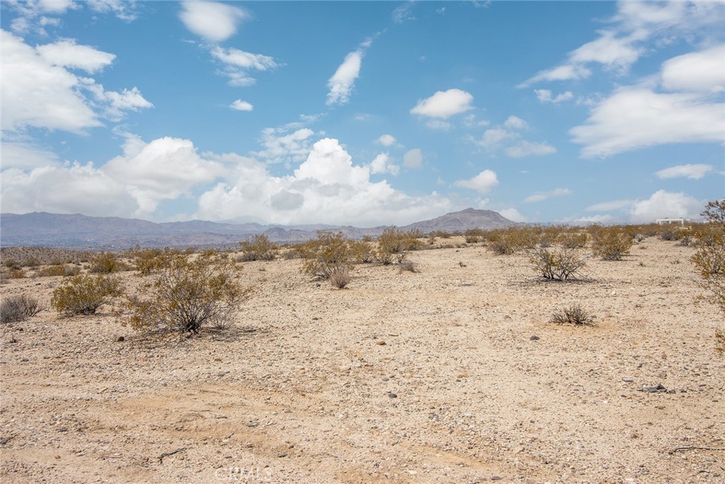 main property photo 13