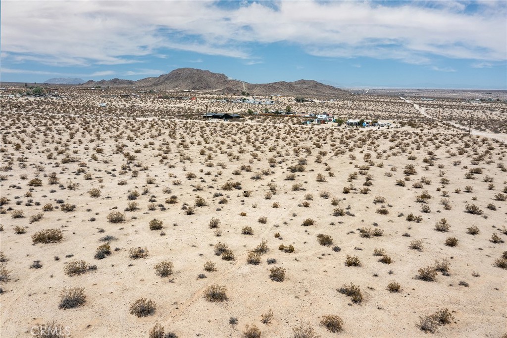 main property photo 17
