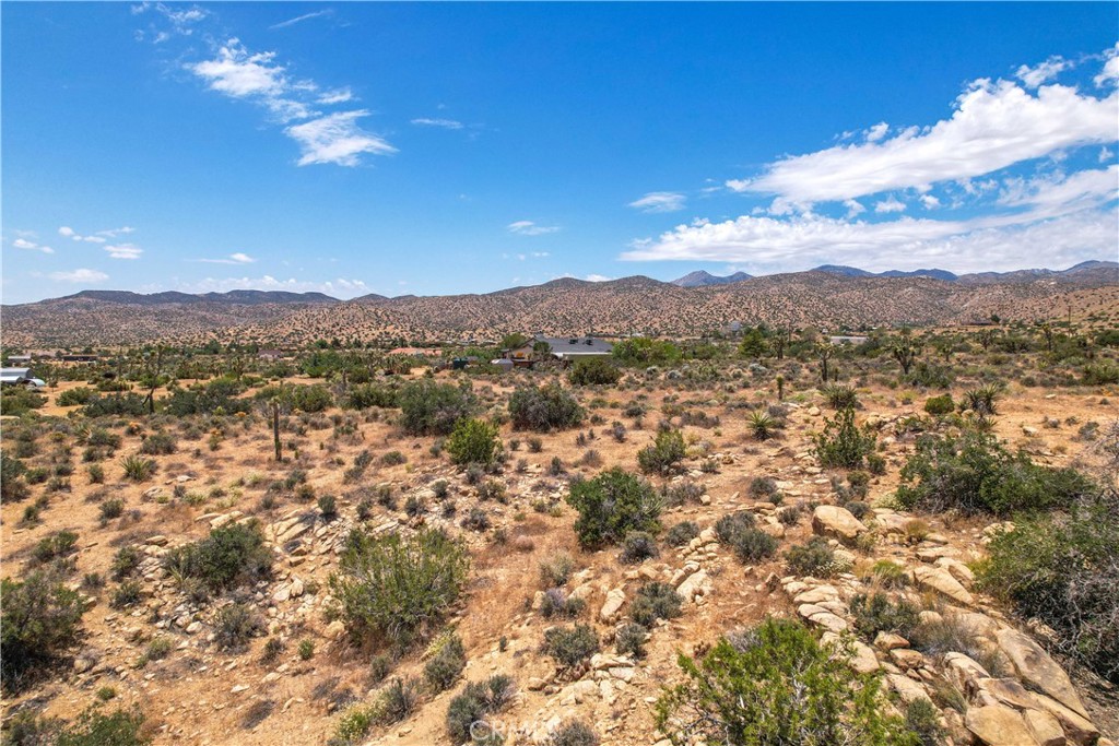 main property photo 10
