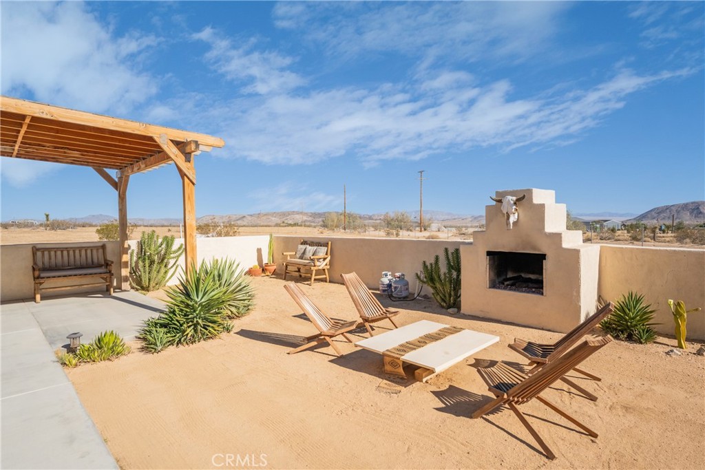 main property photo 5