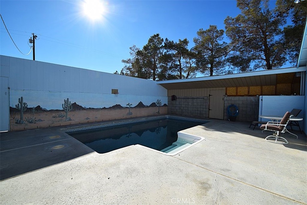 main property photo 6