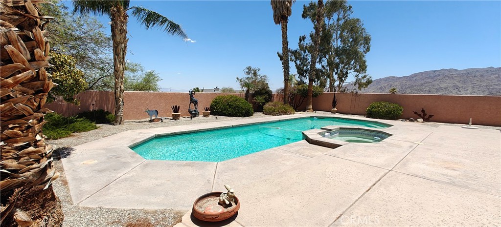 main property photo 18