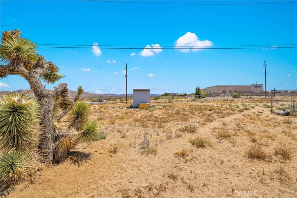 main property photo 25