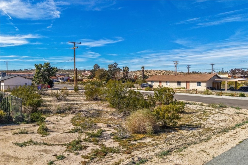 main property photo 11