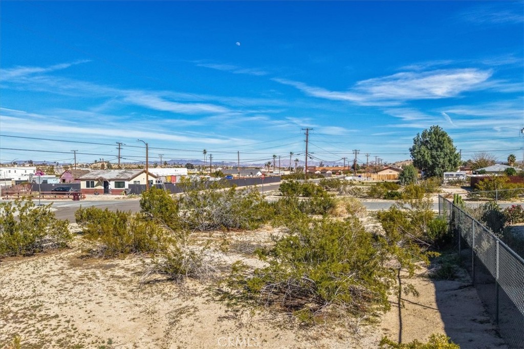 main property photo 14