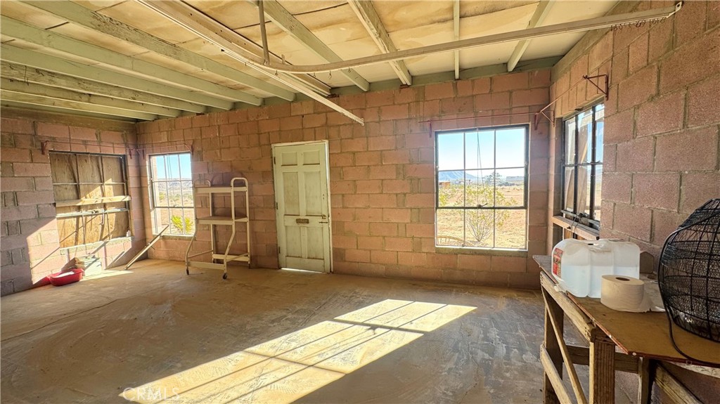 main property photo 11