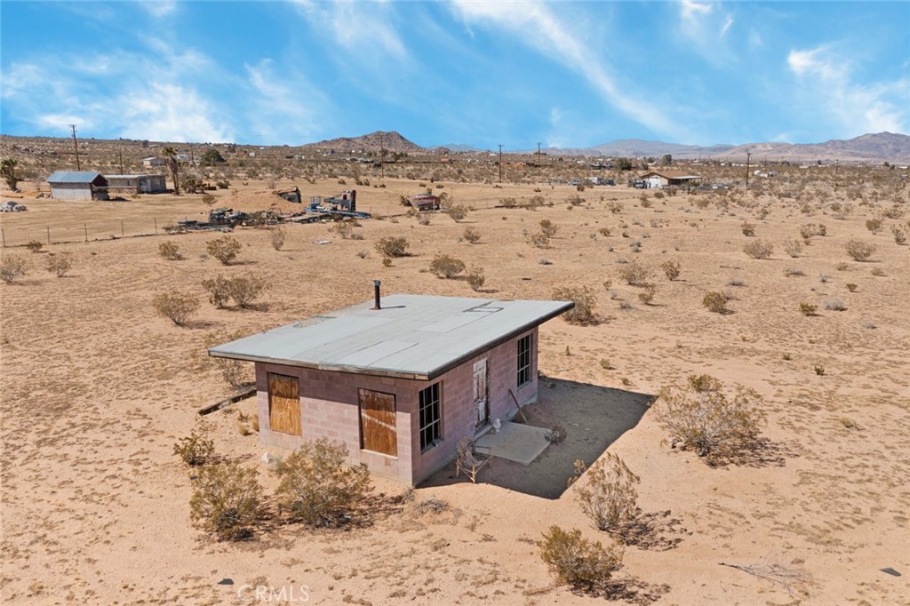 main property photo 25