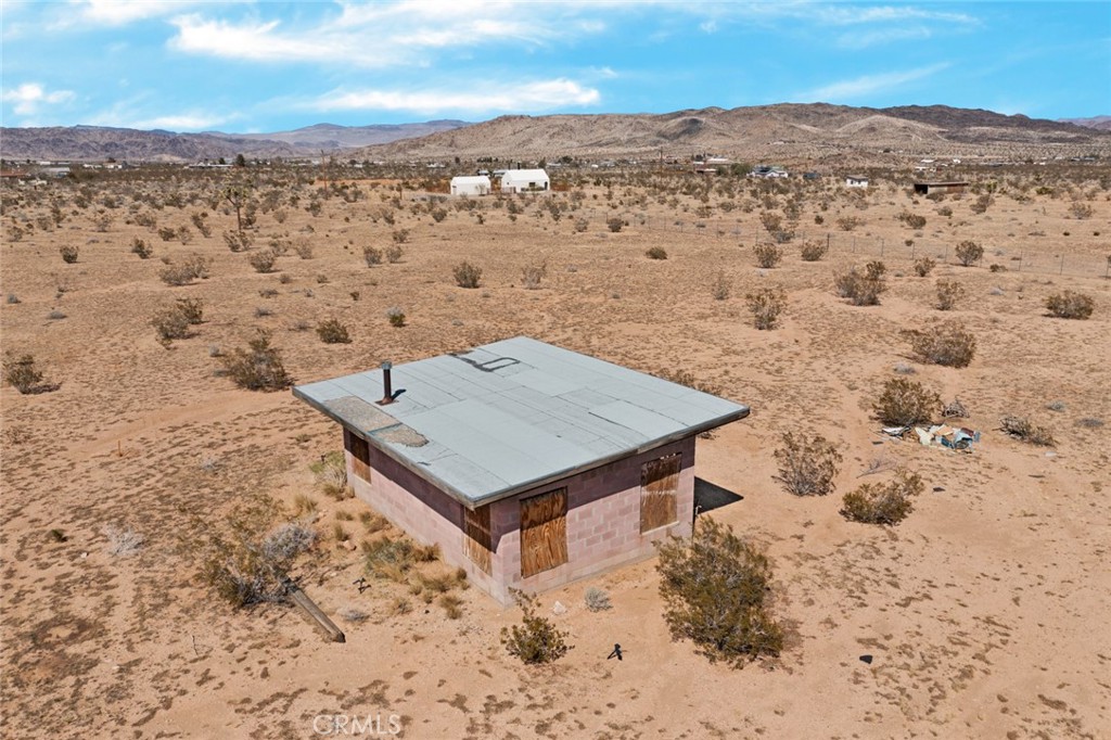 main property photo 27