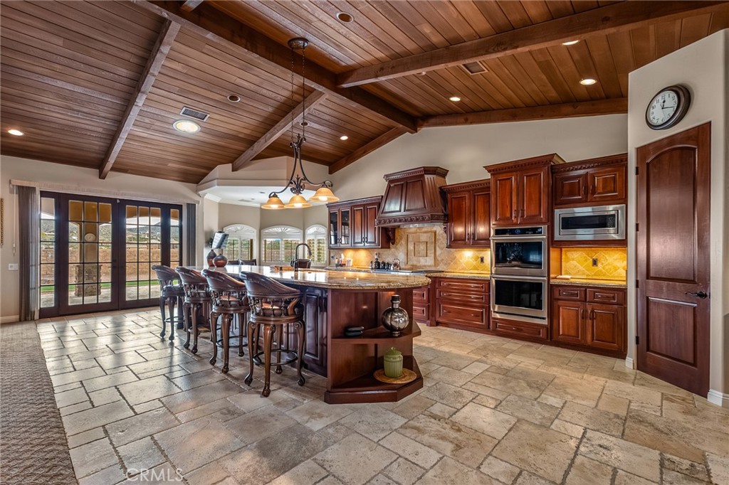 main property photo 17