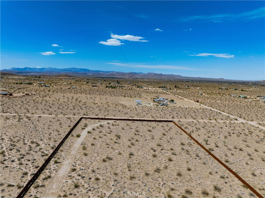 main property photo 6
