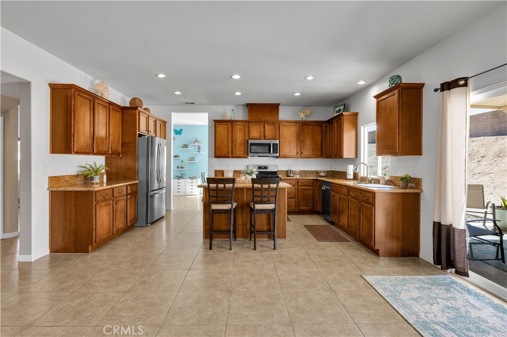 main property photo 12