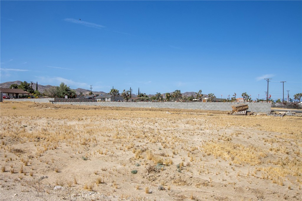 main property photo 18