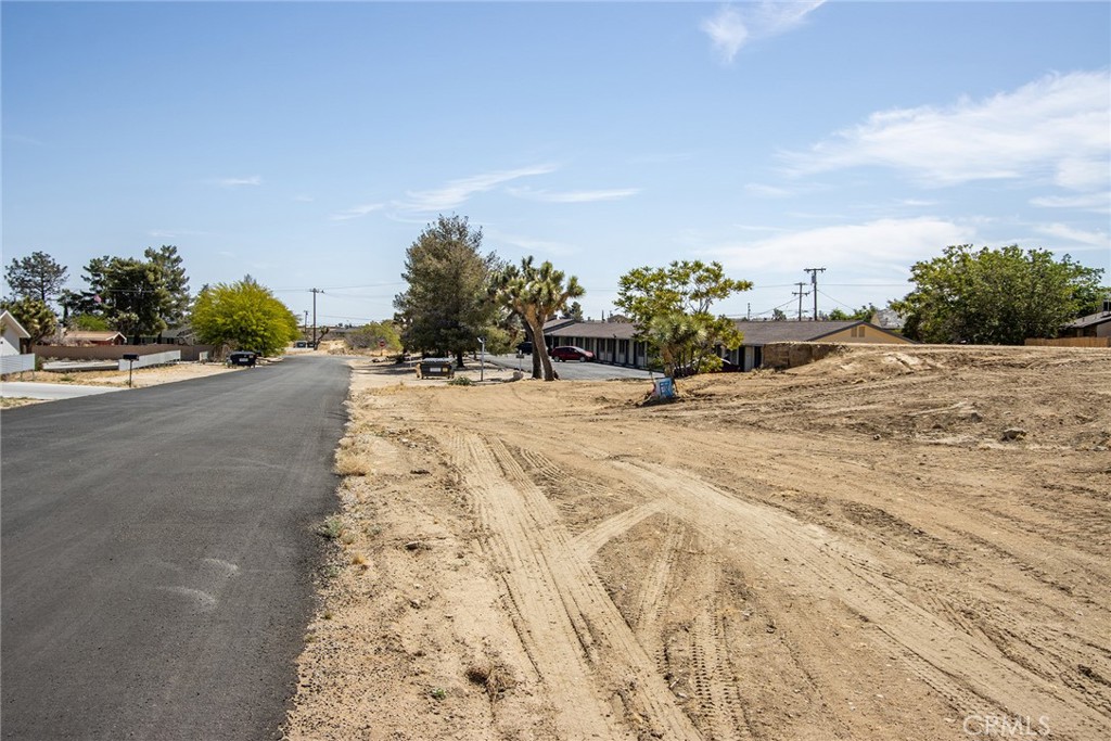 main property photo 8