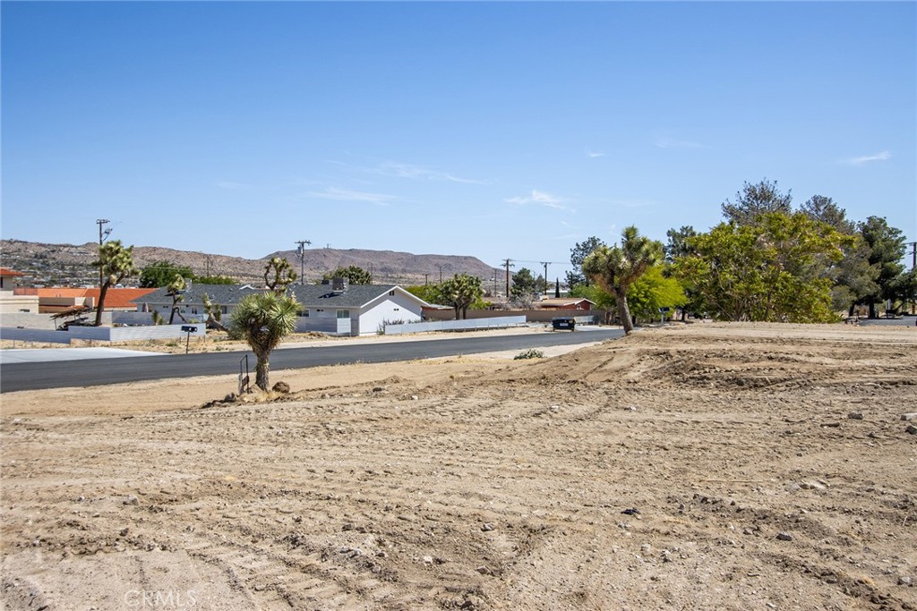 main property photo 9