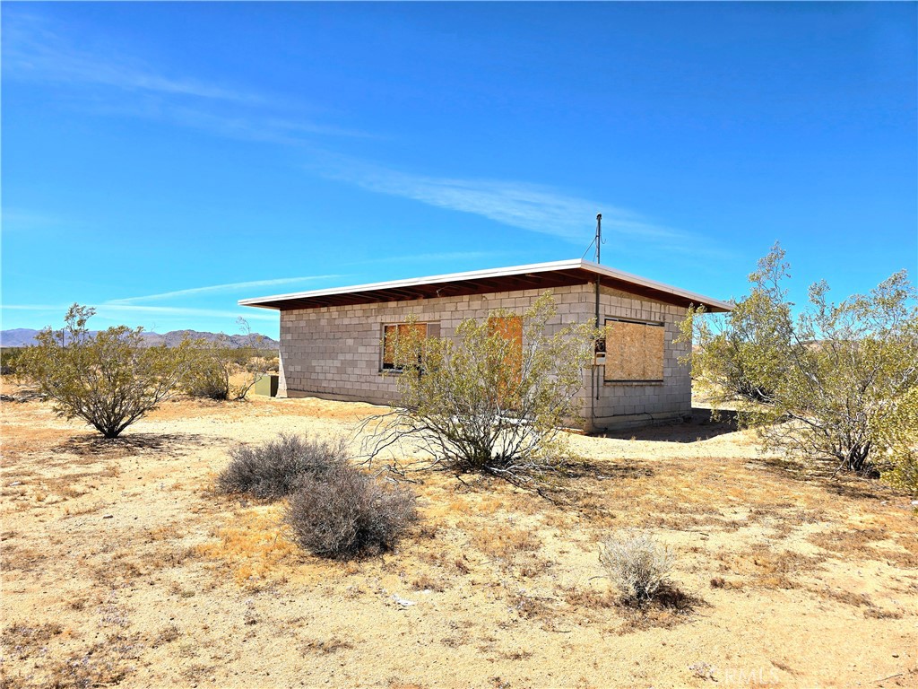 main property photo 9