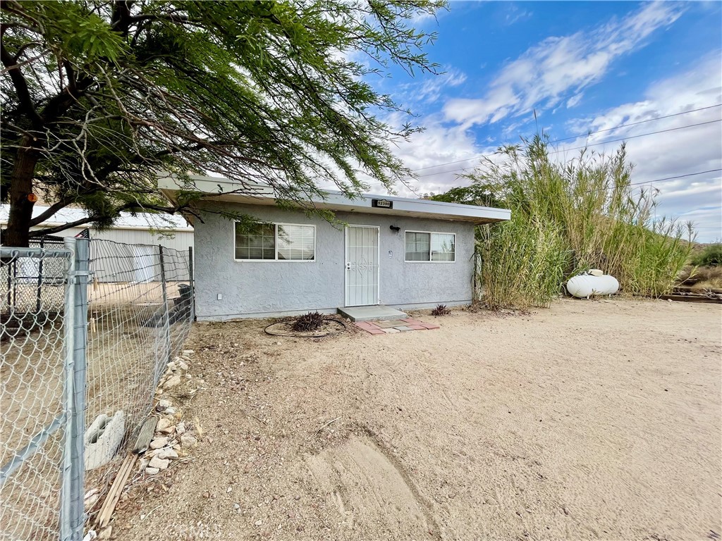 main property photo 9