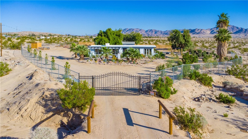 main property photo 28