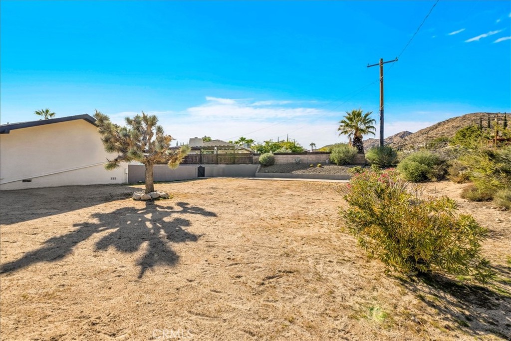 main property photo 39
