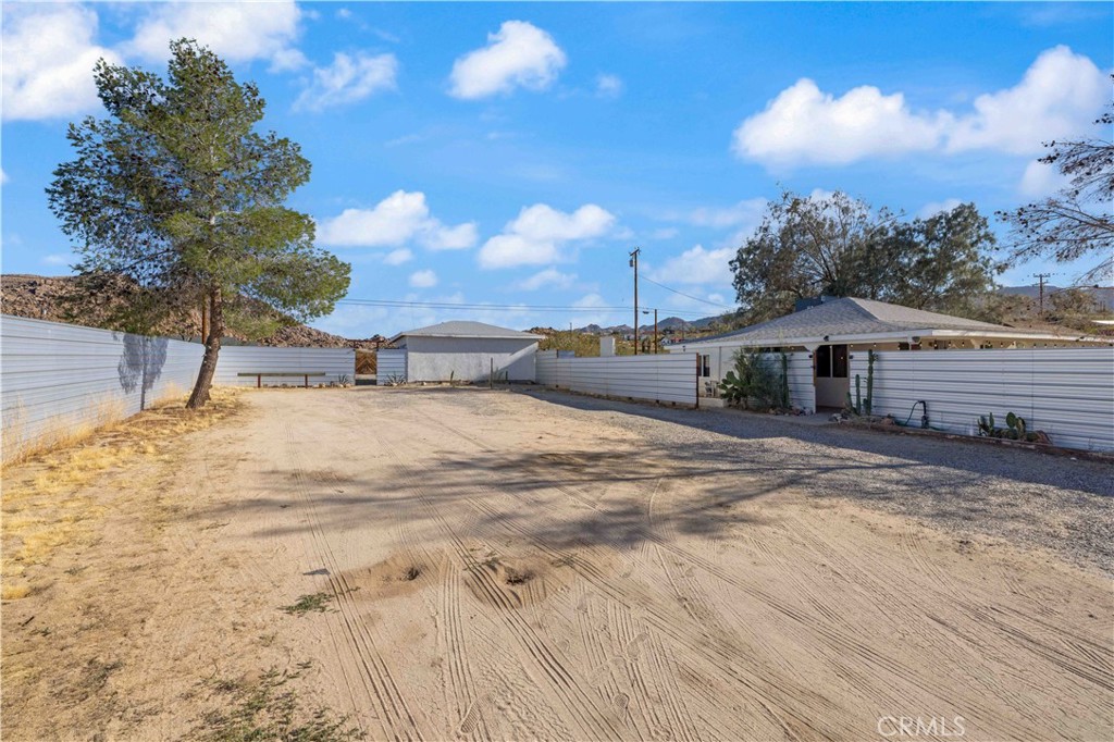 main property photo 33