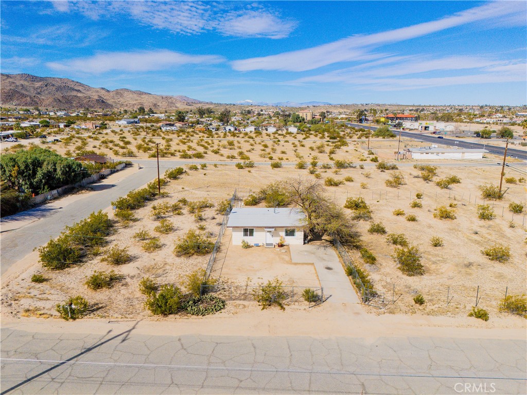 main property photo 30