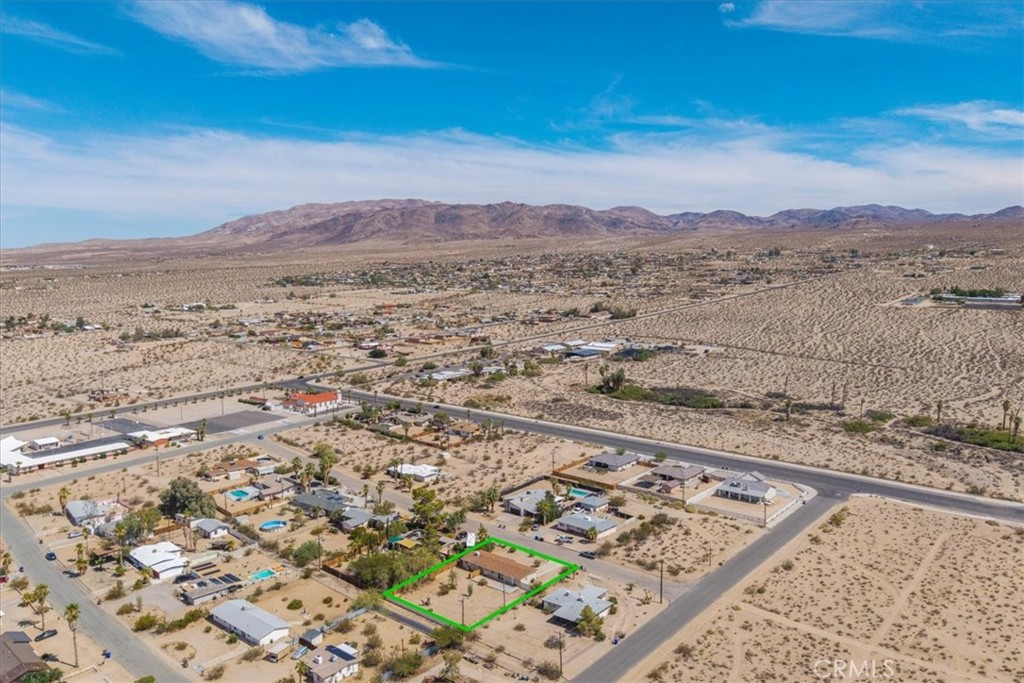 main property photo 30