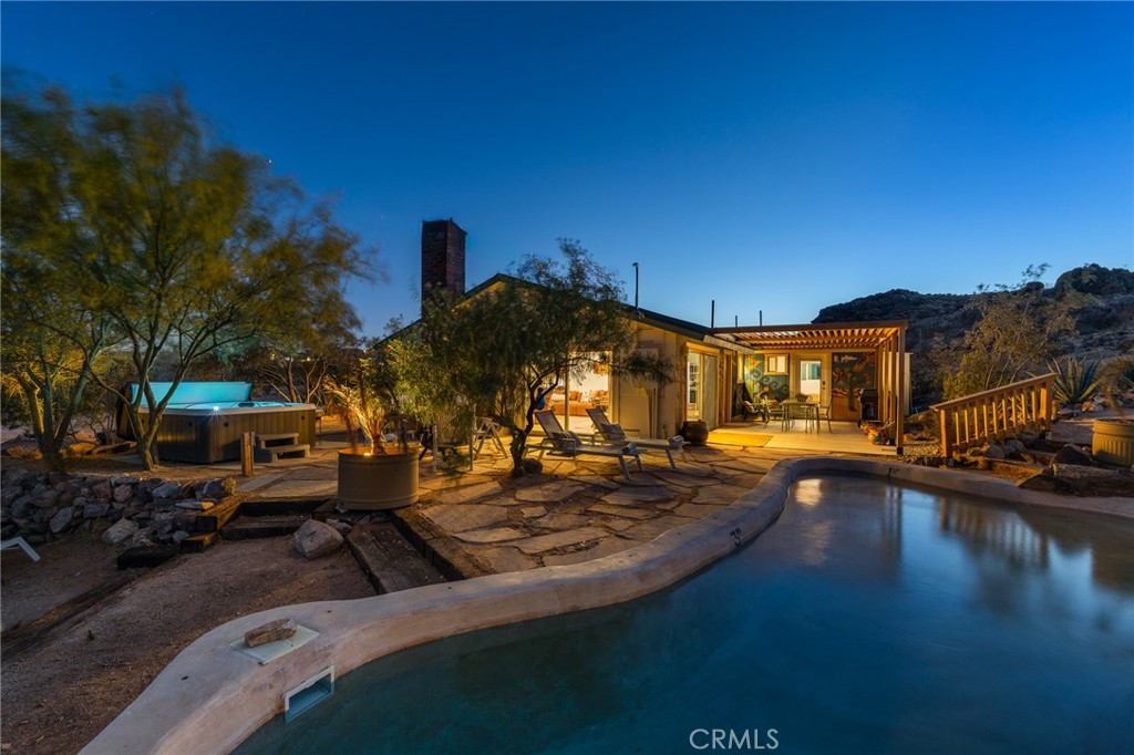 main property photo 40