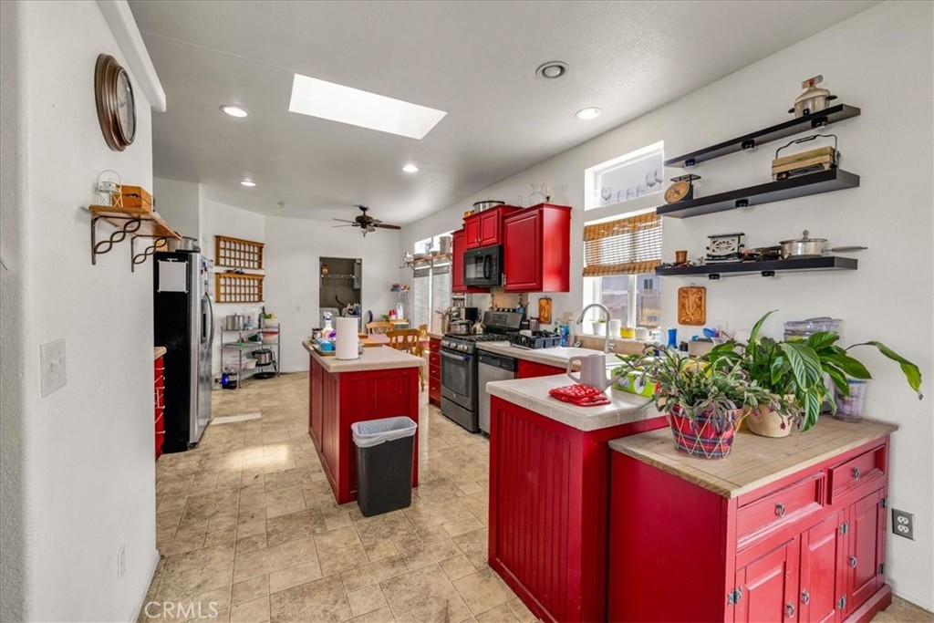 main property photo 10