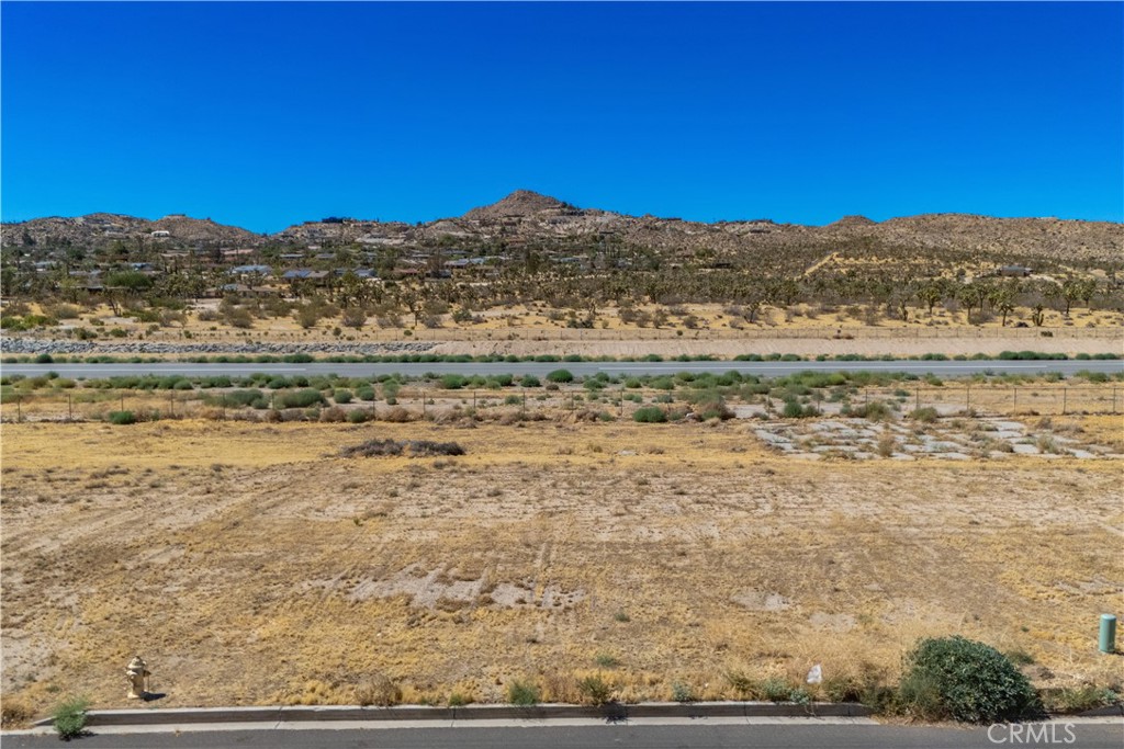main property photo 10