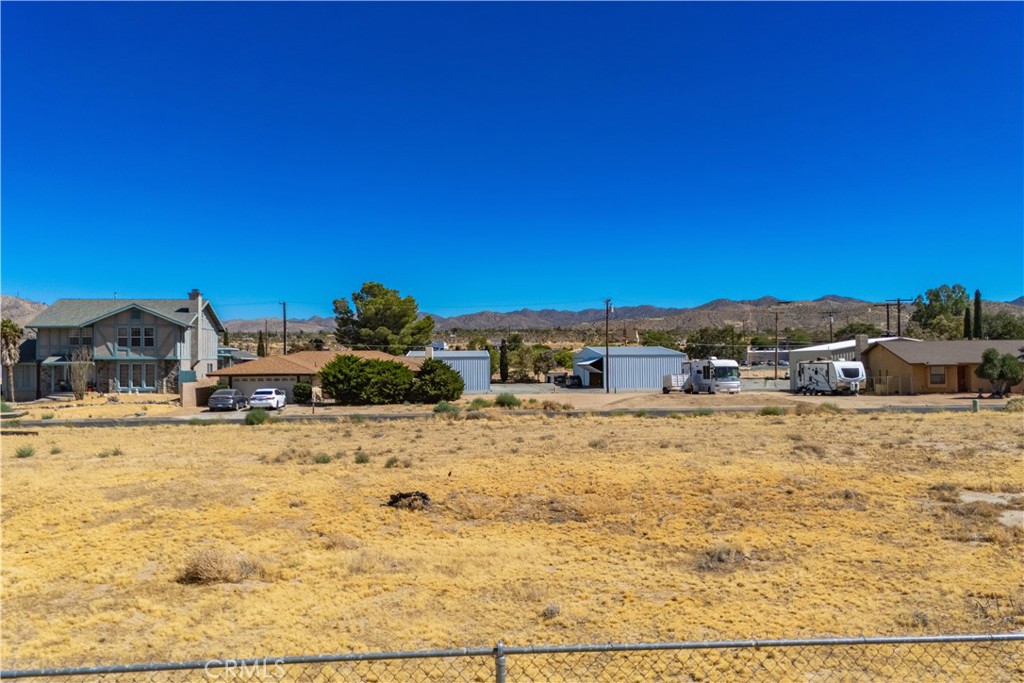 main property photo 18