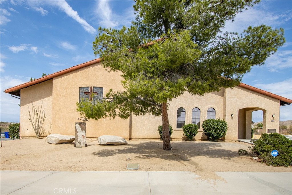 main property photo 28