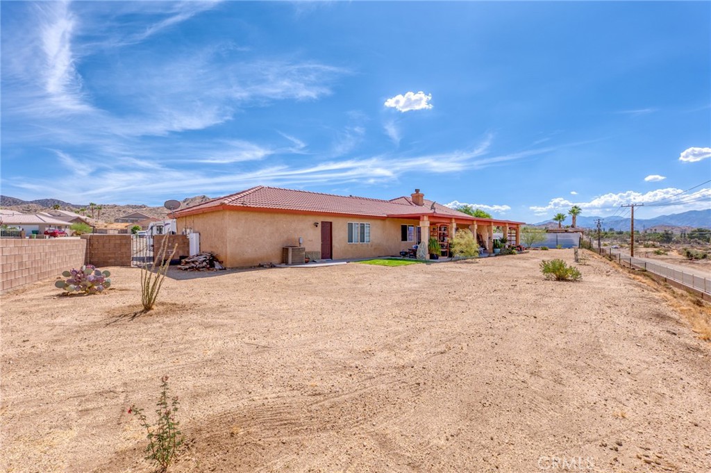 main property photo 23