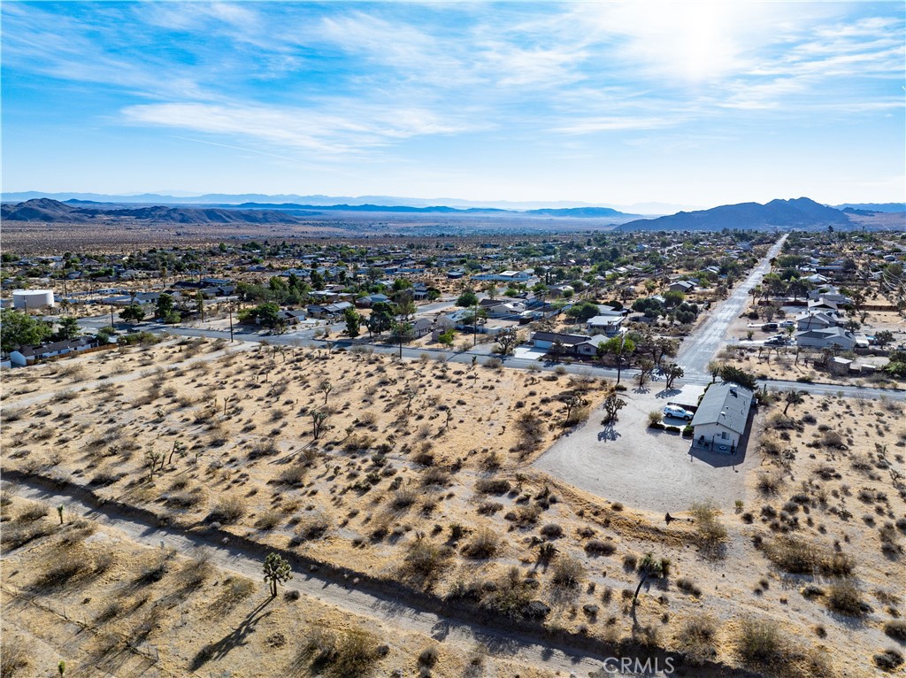 main property photo 10