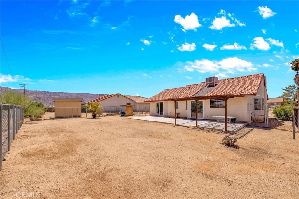 main property photo 30