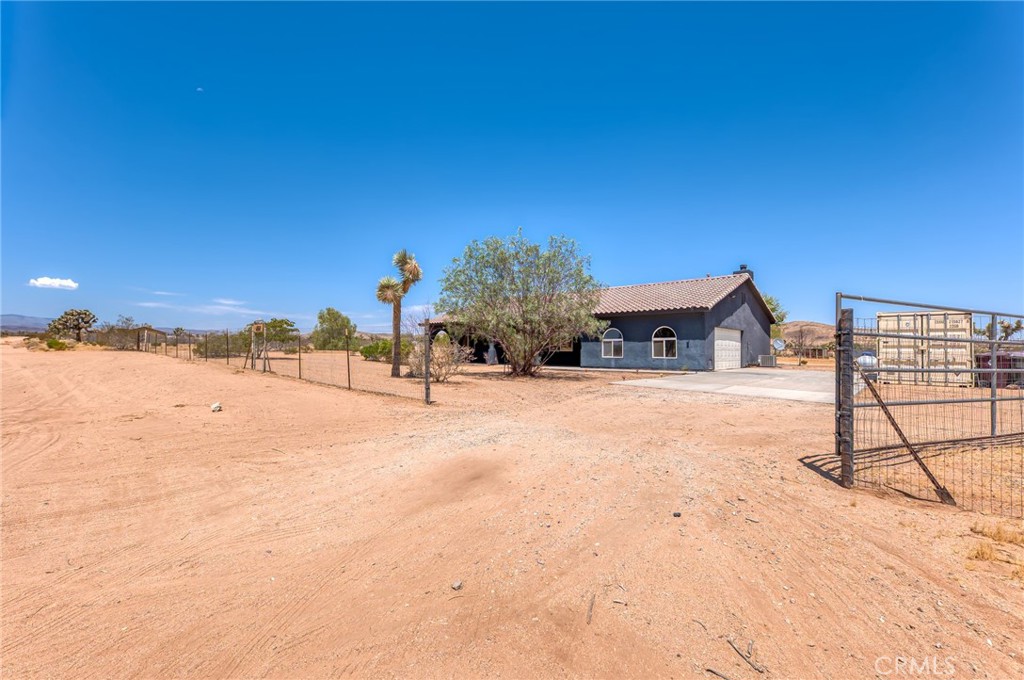 main property photo 30