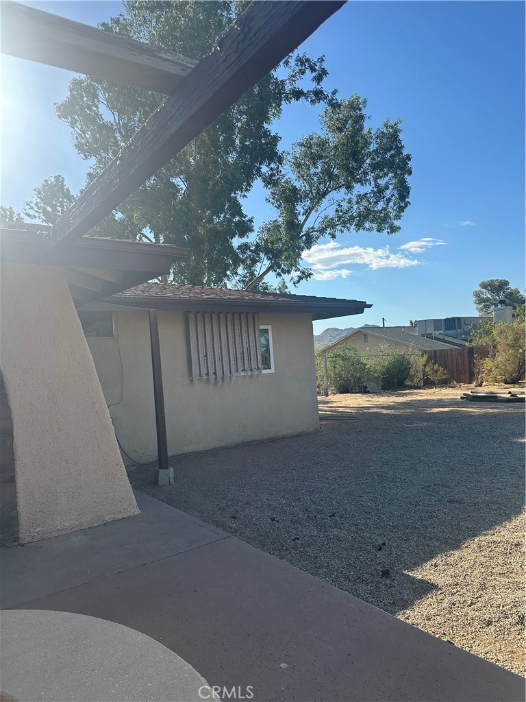 main property photo 10