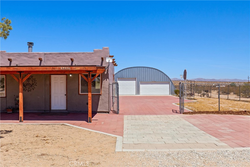 main property photo 40