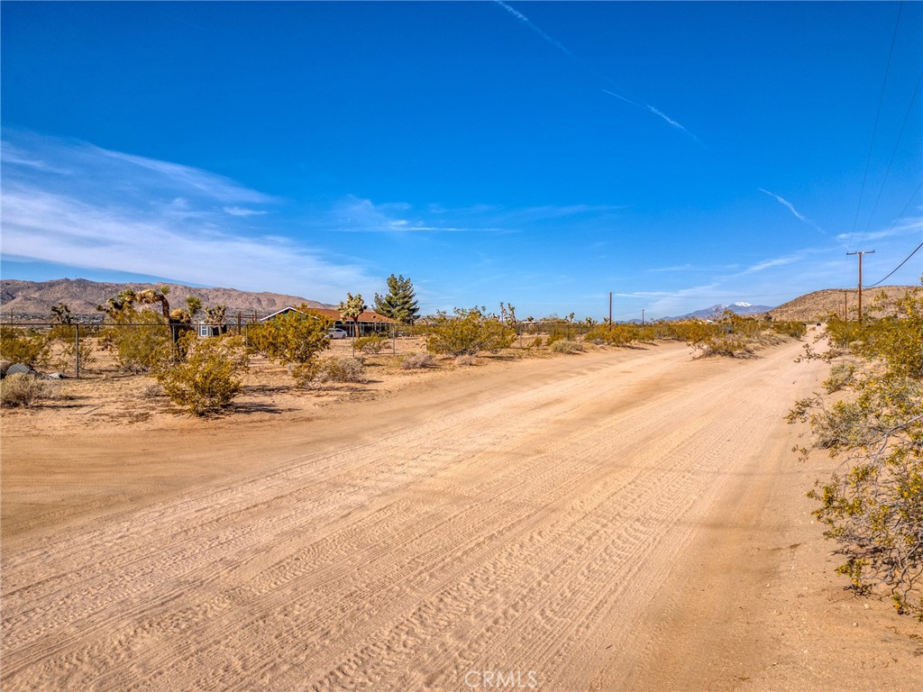 main property photo 18