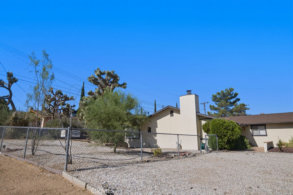 main property photo 18