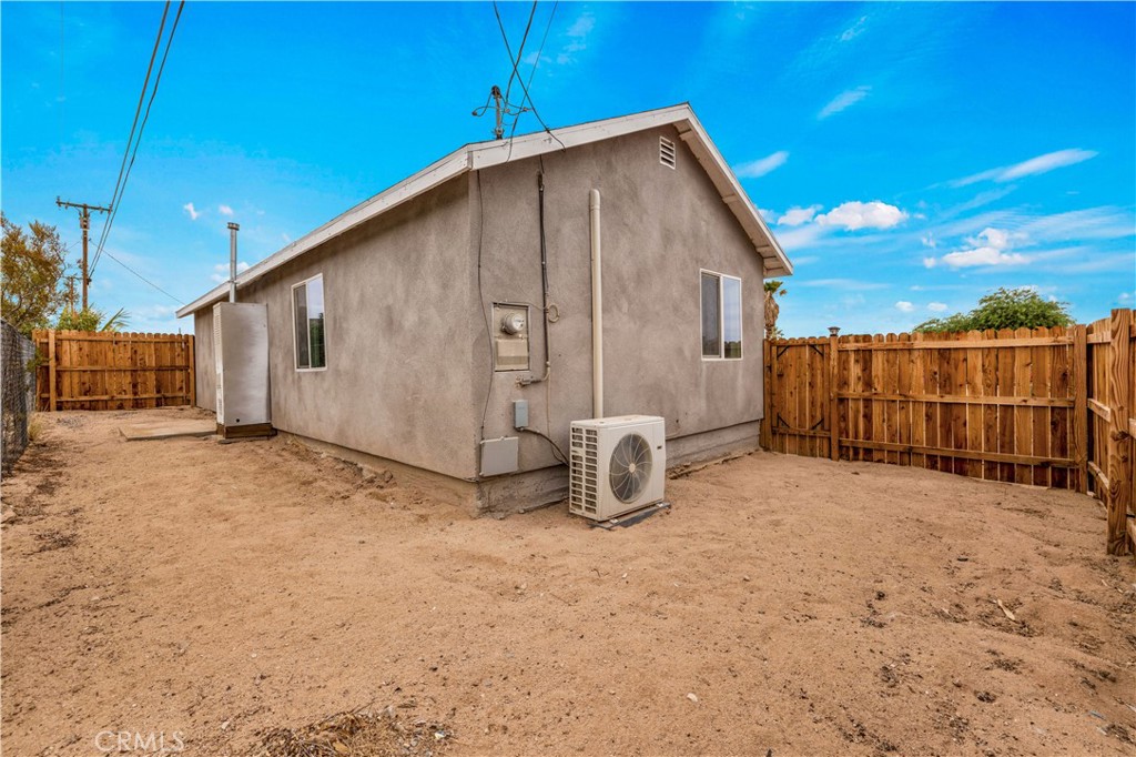 main property photo 23
