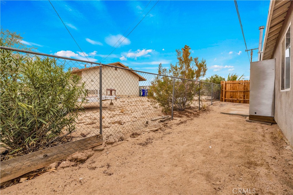 main property photo 24
