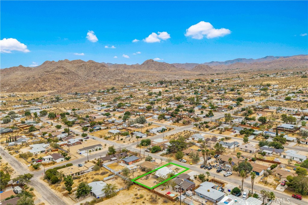 main property photo 40