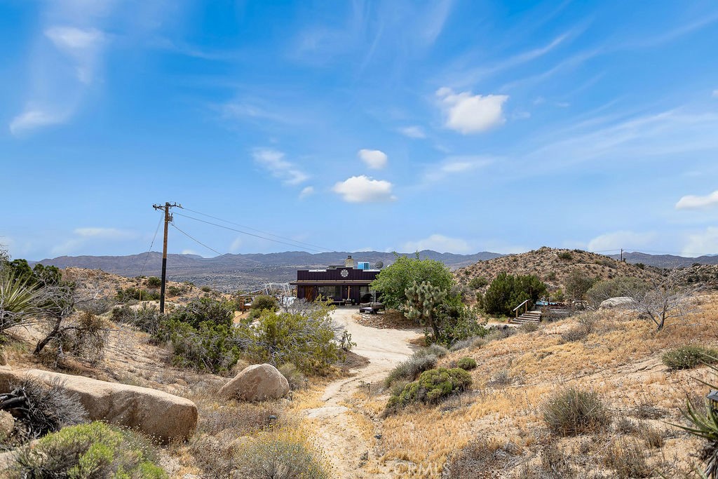 main property photo 28