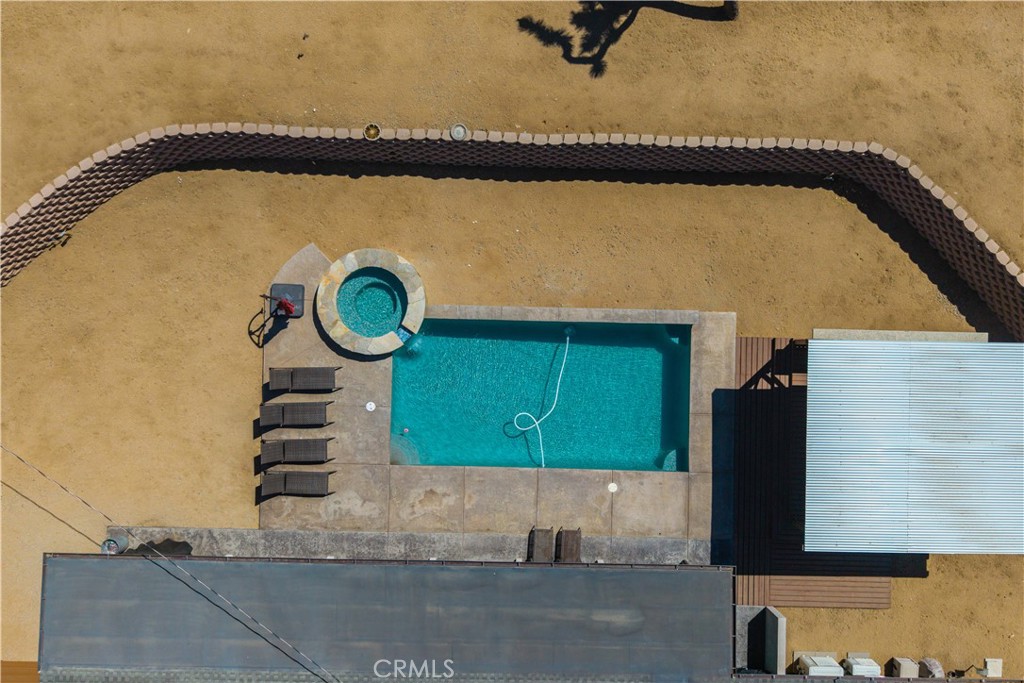 main property photo 50