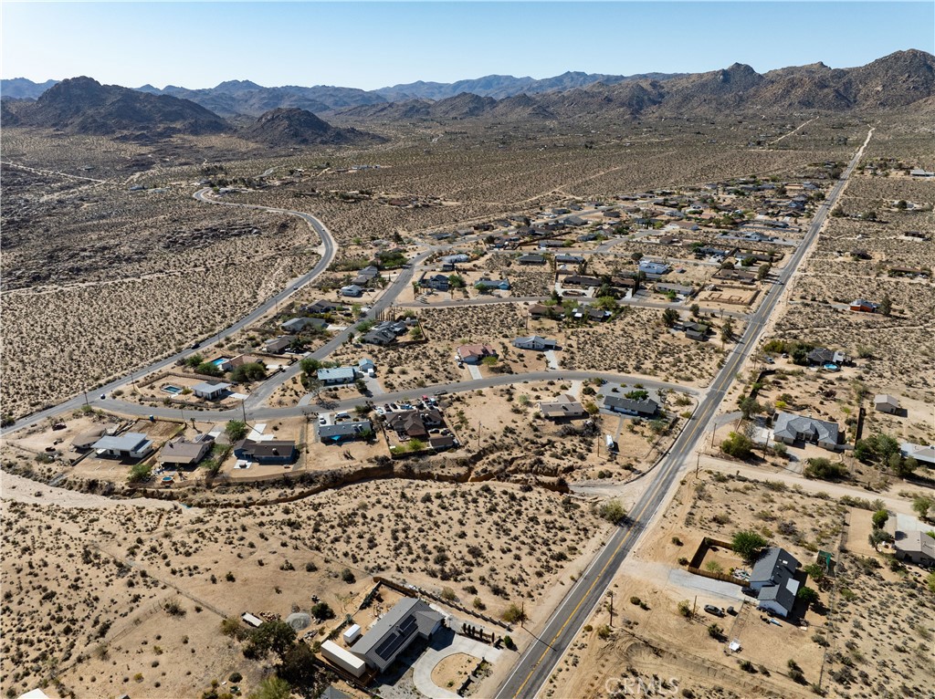main property photo 13