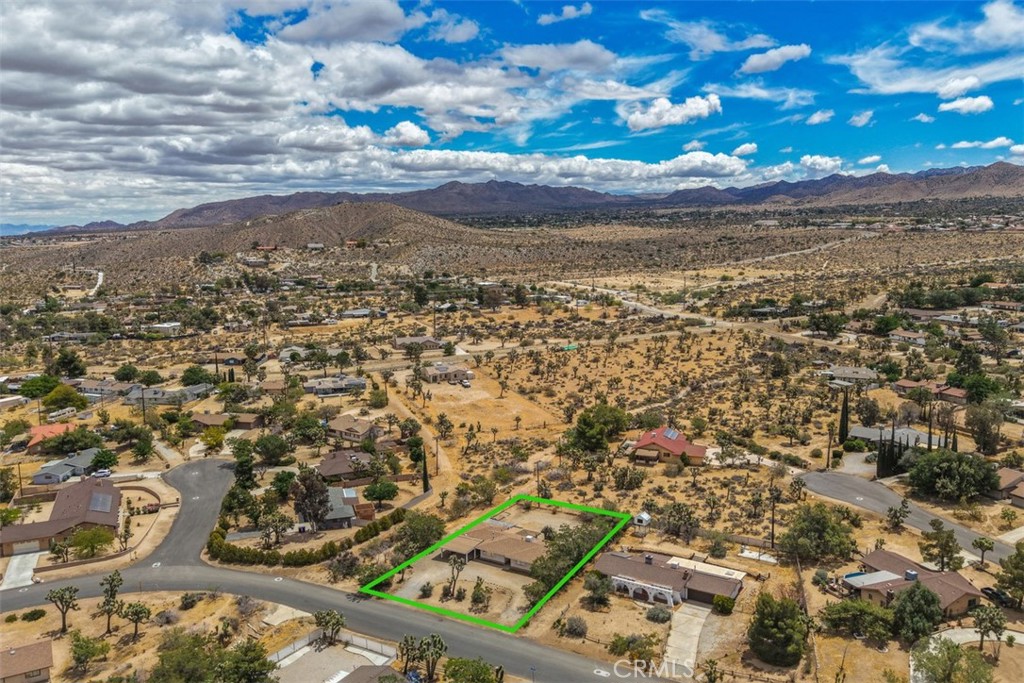 main property photo 23