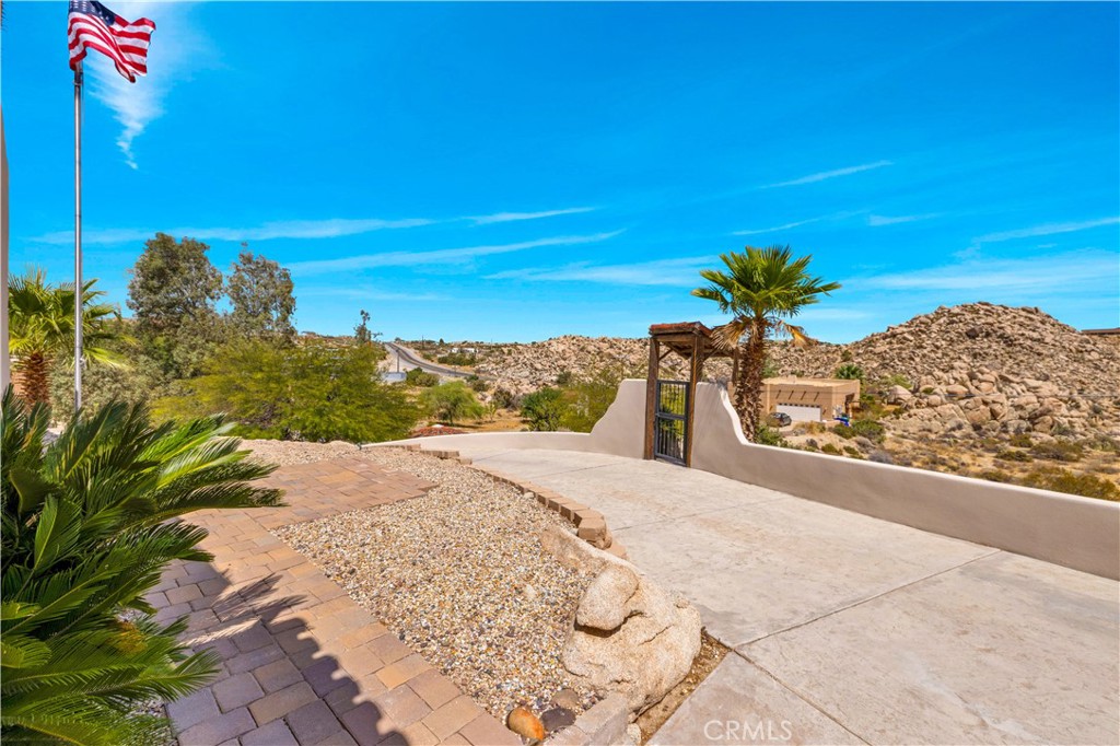 main property photo 12