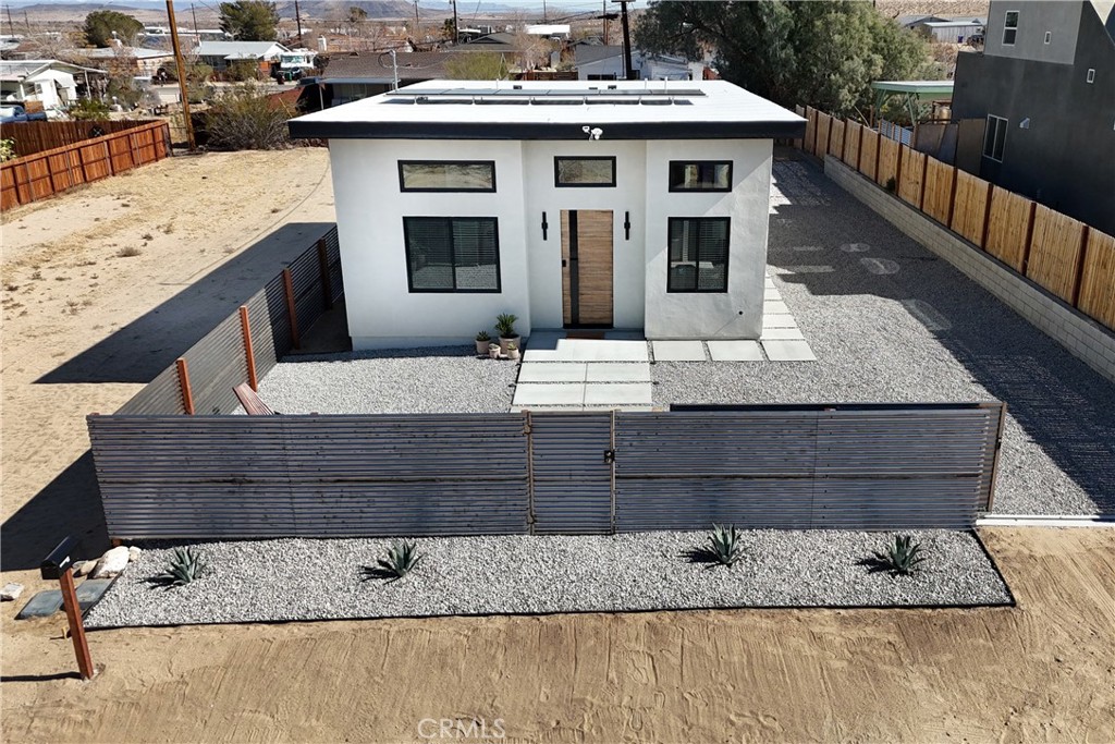 main property photo 19