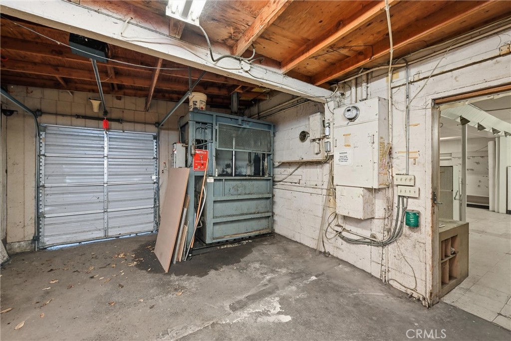 main property photo 16