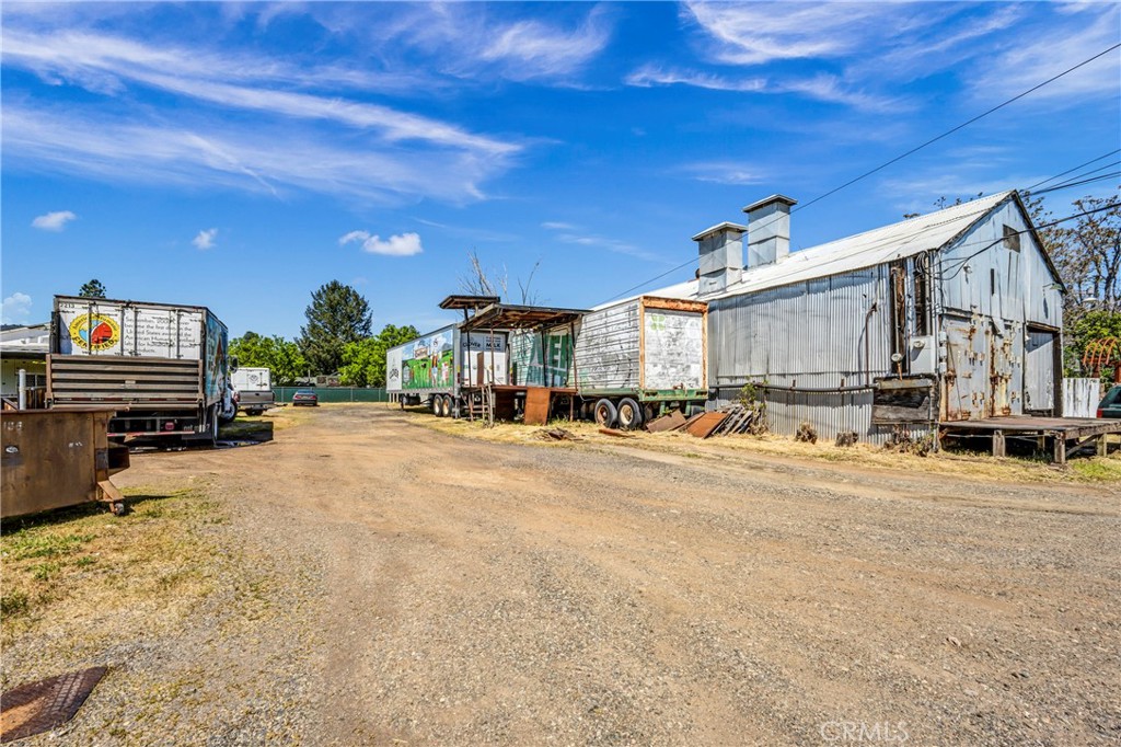 main property photo 12