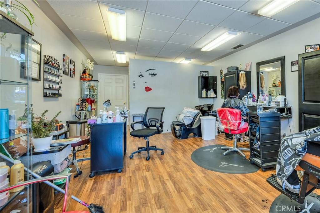 main property photo 16